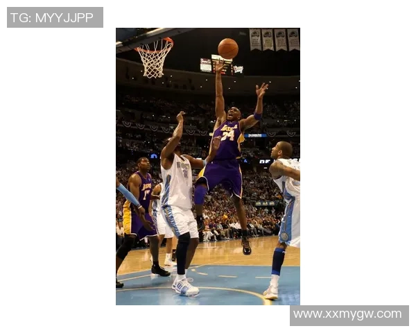 2008年NBA季后赛湖人与爵士第四场激战回顾与精彩瞬间解析