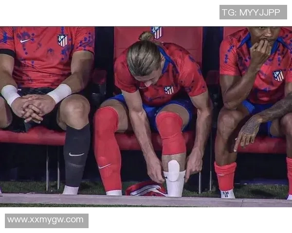 曼联冬窗签新中场恐只要一人可选！三大方针难买，不是天价便是太差